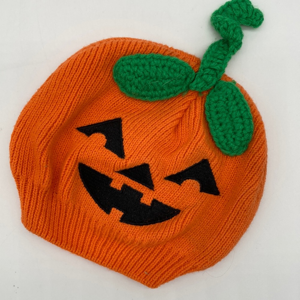 Newborn/infant knit pumpkin Jack o lantern hat